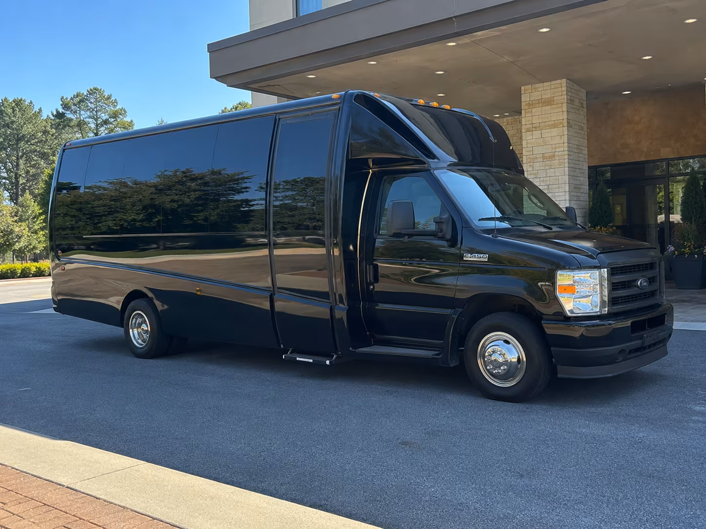 independence bus rentals for missouri road trips and kansas travel