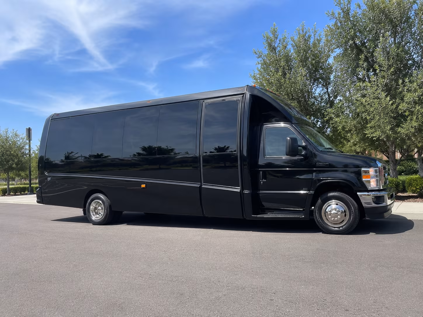 rent a field trip bus to independence museums and science centers